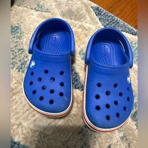 EUC Crocs size 7C